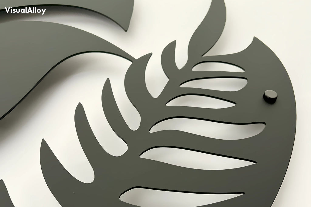 Leaf metal wall decor outdoors