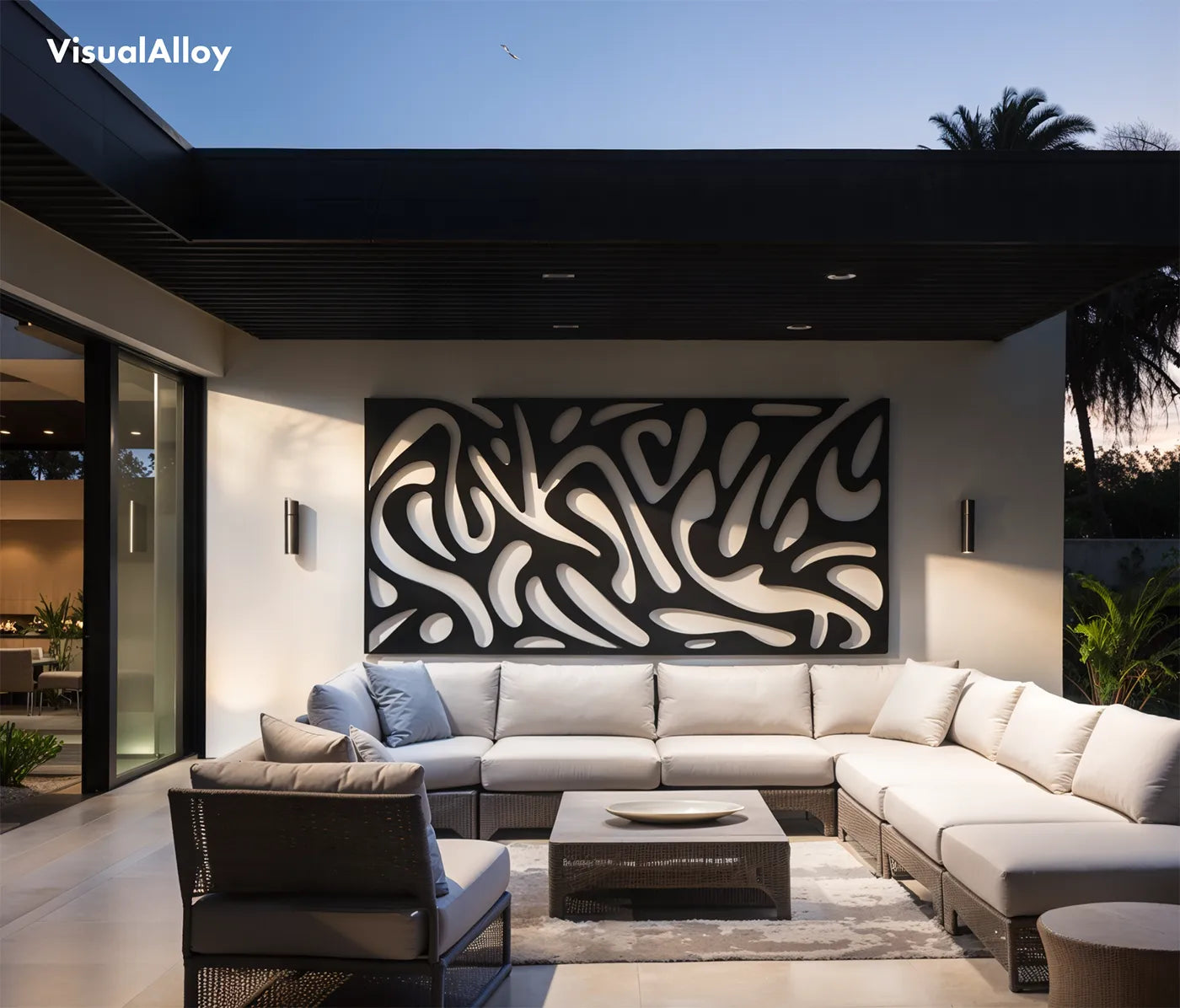 Wanddeko über Outdoor Sitzbereich